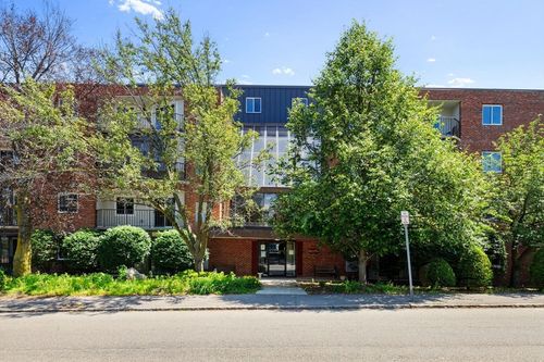 apt-303-64 Willard St, Quincy, MA, 02169-1265 | Card Image