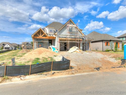 4020 W Yuma St, Broken Arrow, OK, 74011-2077 | Card Image