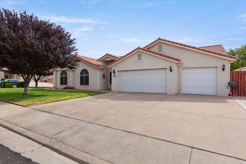 682 N 2240 E, St George, UT, 84790-1410 | Card Image