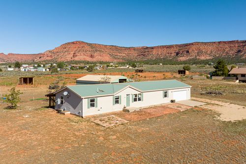 1120 Bryce Canyon Way, Kanab, UT, 84741-4168 | Card Image