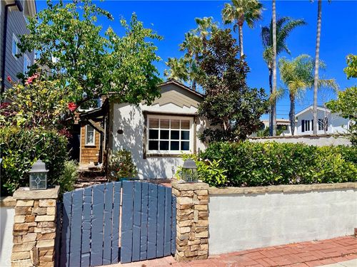 135 Turquoise Ave, Newport Beach, CA, 92662-1036 | Card Image