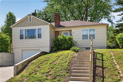 1336 6th Ave, Leavenworth, KS, 66048-3240 | Card Image