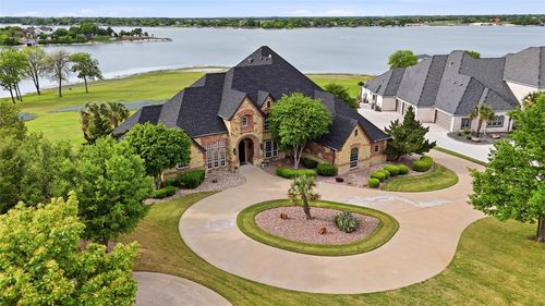 110 Eagle Point Dr, Waxahachie, TX, 75165-5490 | Card Image