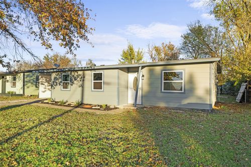 916 Wilkinson Dr, Mesquite, TX, 75149-5113 | Card Image