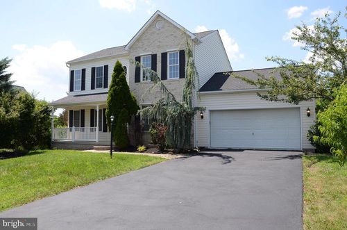 11805 White Pine Dr, HAGERSTOWN, MD, 21740-2019 | Card Image