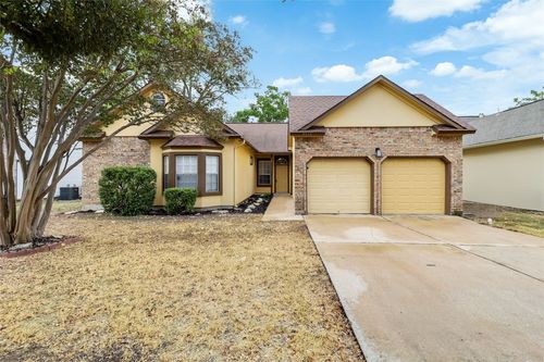 8111 Elkhorn Mountain Trl, Austin, TX, 78729-6427 | Card Image