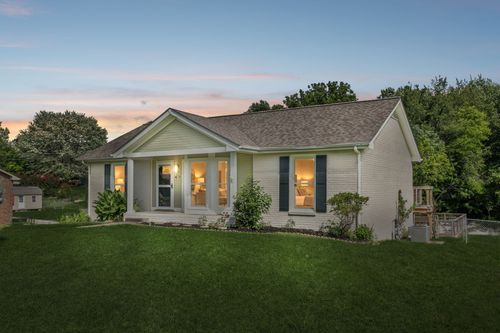 1990 Waywick Dr, Clarksville, TN, 37043-5860 | Card Image