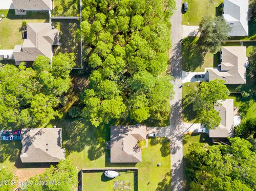 541 Darien Ave Sw, PALM BAY, FL, 32908-6240 | Card Image