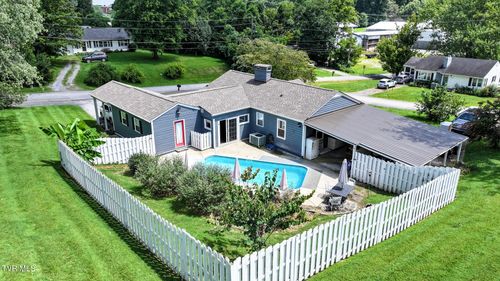 1223 Eastview Ln, Greeneville, TN, 37745-4110 | Card Image