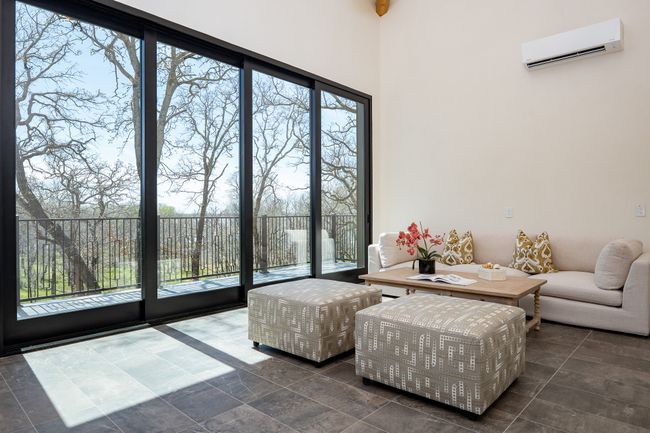 Sun Room Off the Butlers Pantry | Image 16