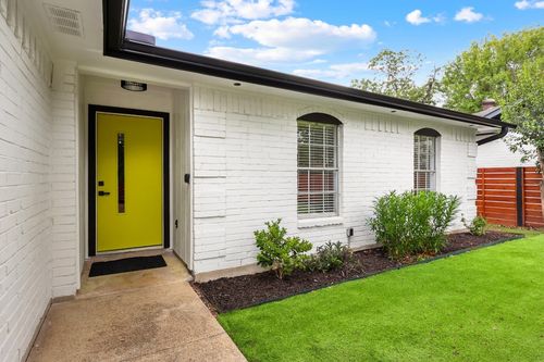 1500 Chippeway Ln, Austin, TX, 78745-3721 | Card Image
