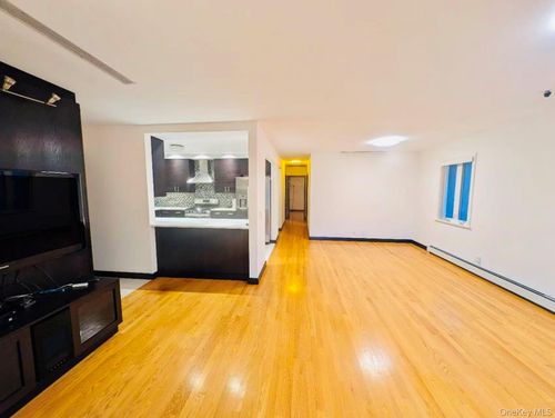 6408 213th St, Oakland Gardens, NY, 11364-2129 | Card Image