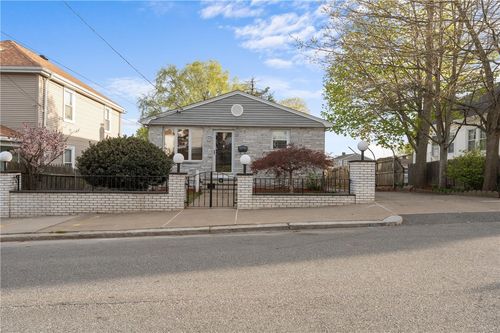 251 Juniper Street, East Providence, RI, 02914 | Card Image