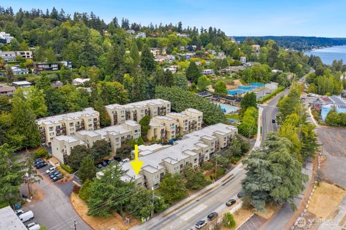 a102-5844 Ne 75th St, Seattle, WA, 98115-6303 | Card Image