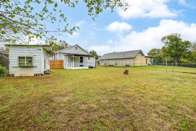 345 N Field St, House other with 2 bedrooms, 2 bathrooms and null parking in Burleson TX | Image 22