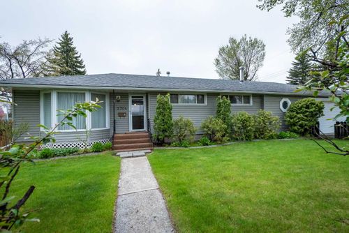 2704 43 Street Sw, Calgary, AB, T3E3N5 | Card Image