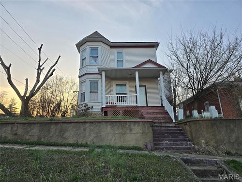 122 S 2nd St, De Soto, MO, 63020-2002 | Card Image