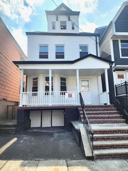 215 Jewett Ave, Jersey City, NJ, 07304-1803 | Card Image
