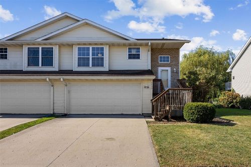 3433 S Jamie Ln, Iowa City, IA, 52240-3078 | Card Image