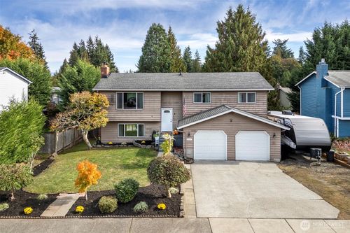 12827 47th Ave Se, Everett, WA, 98208-9674 | Card Image