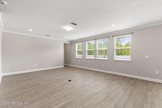 Living room downstairs | Image 21