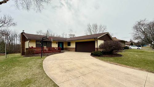 5863 Alma Drive, Rockford, IL, 61108 | Card Image
