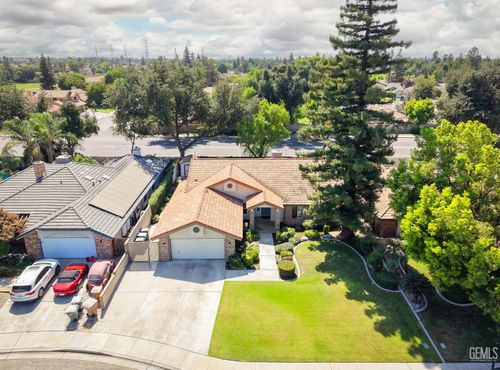 8609 Landover Lane, Bakersfield, CA, 93311 | Card Image