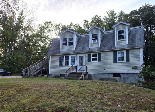 17 Old Fremont Rd, Raymond, NH, 03077-2379 | Card Image