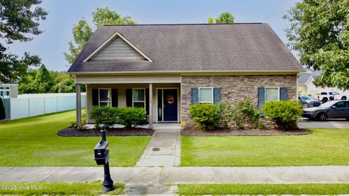 4304 Davencroft Village Dr, Winterville, NC, 28590-6812 | Card Image
