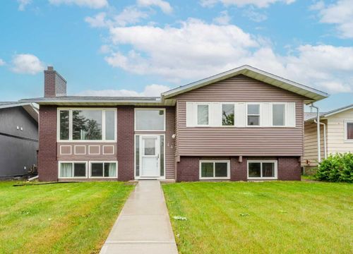44 Whiteridge Pl Ne, Calgary, AB, T1Y2Y6 | Card Image