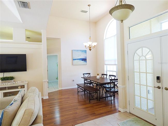 vey high ceilings make the house even more roomy, the large opening make it so bright and light! | Image 10