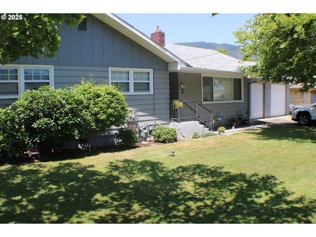 131 Mountain View Ave, House other with 3 bedrooms, 2 bathrooms and 2 parking in Myrtle Creek OR | Image 37