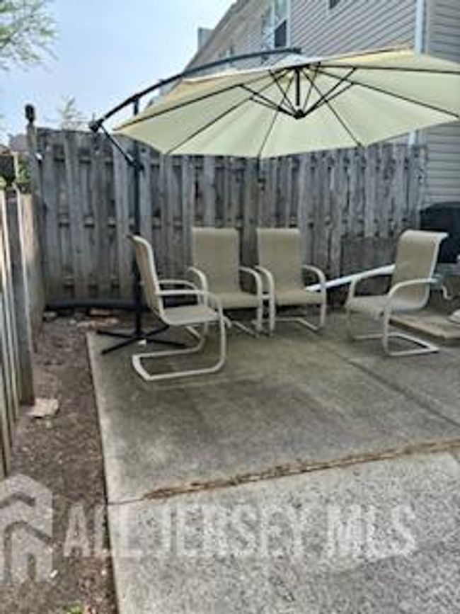 318 High St, Townhouse with 3 bedrooms, 2 bathrooms and null parking in Perth Amboy NJ | Image 42