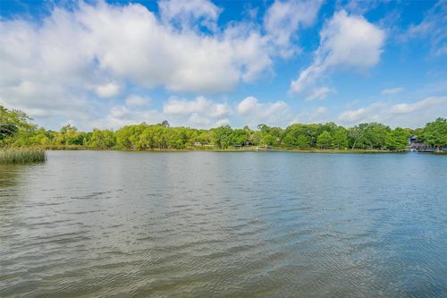 90 Live Oak St, Alvarado, TX, 76009-7135 | Card Image