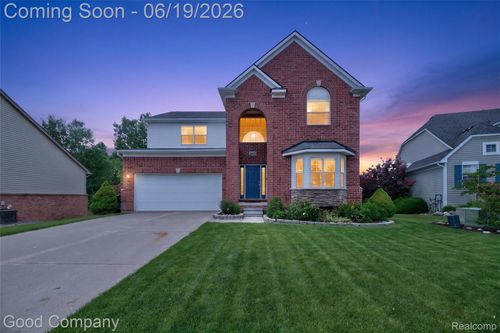 1020 Cross St, Oxford, MI, 48371-3582 | Card Image