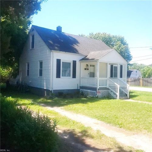 34 Westover St, Hampton, VA, 23669-2147 | Card Image