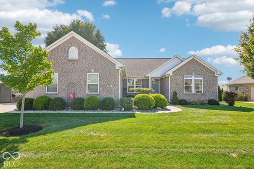 287 Woodridge Dr, Pittsboro, IN, 46167-8822 | Card Image