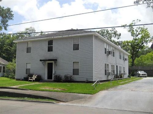 922 Cleveland St, Lake Charles, LA, 70601-5476 | Card Image