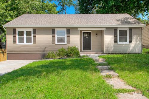 908 Ne 44th St, Kansas City, MO, 64116-1957 | Card Image