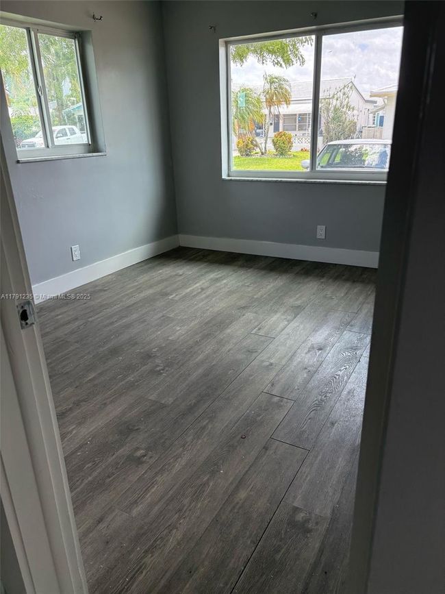 6807 Nw 75 Th St, House other with 2 bedrooms, 1 bathrooms and null parking in Tamarac FL | Image 17