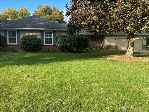 1811 Greenbriar Dr, Troy, OH, 45373-9501 | Card Image