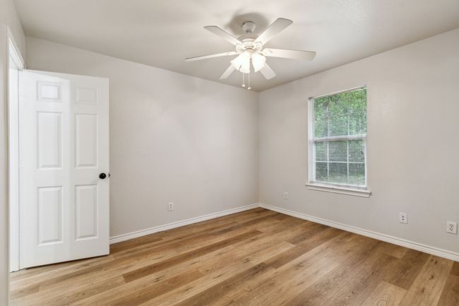 1113 E Jones St, House other with 3 bedrooms, 2 bathrooms and null parking in Sherman TX | Image 14