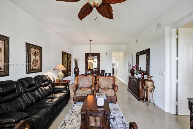 APT-501 - 3500 Oaks Clubhouse Dr, Condo with 3 bedrooms, 2 bathrooms and null parking in Pompano Beach FL | Image 42