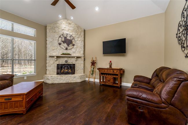 136 Whispering Winds Dr, House other with 4 bedrooms, 3 bathrooms and null parking in Gunter TX | Image 8