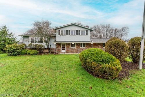 2984 Erich Drive, Willoughby Hills, OH, 44092 | Card Image