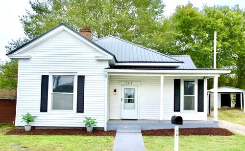 106 Murphree Ave, Centerville, TN, 37033-1440 | Card Image