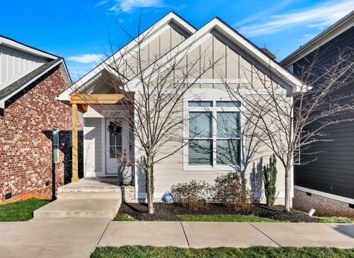 1372 Hicks Edgen Rd, Pleasant View, TN, 37146-7083 | Card Image