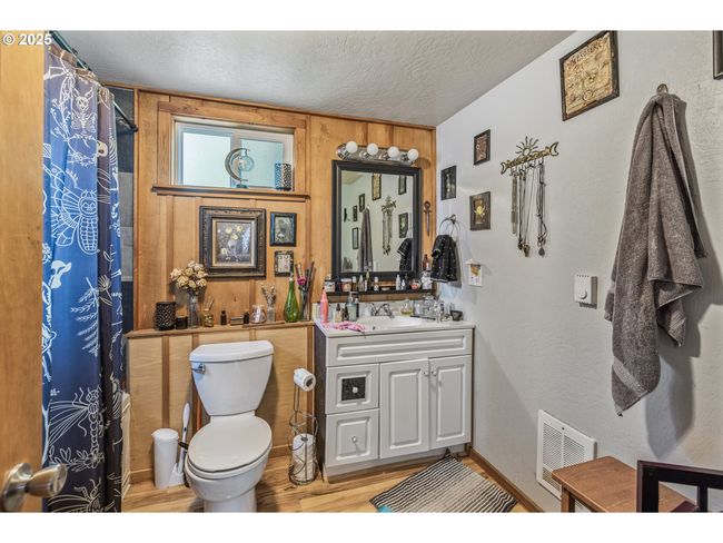1391 W 5 Th Ave, House other with 3 bedrooms, 1 bathrooms and 1 parking in Eugene OR | Image 31