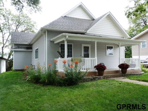 114 E 10th St, Logan, IA, 51546-1430 | Card Image