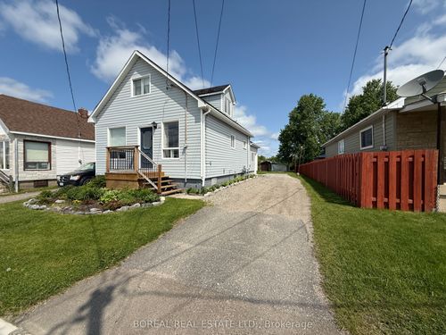 228 Main St, Smooth Rock Falls, ON, P0L2B0 | Card Image